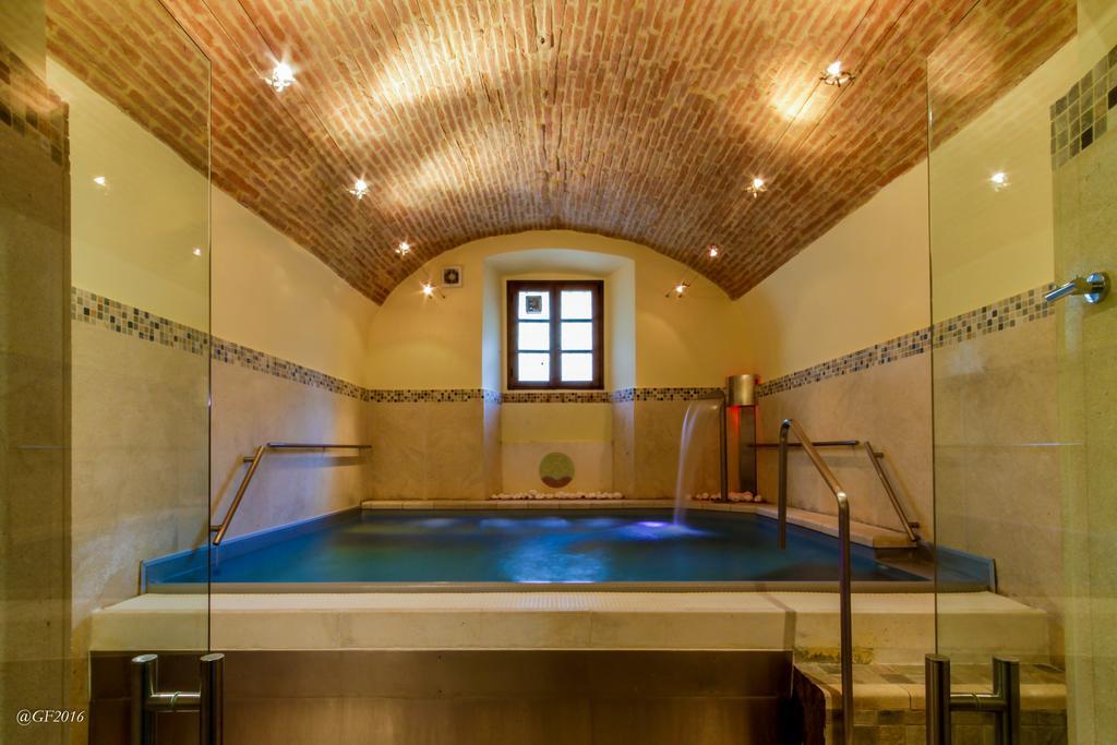 San Pietro Sopra Le Acque Resort & Spa Massa Martana Exteriör bild