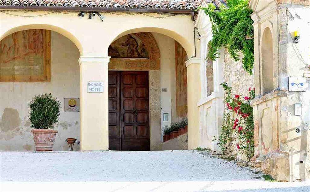 San Pietro Sopra Le Acque Resort & Spa Massa Martana Exteriör bild